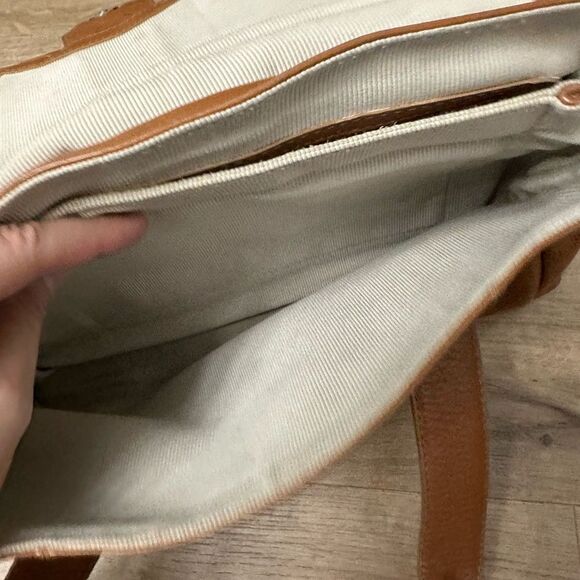 Radley London Cheadle Leather Shoulder Bag - Picture 9 of 9